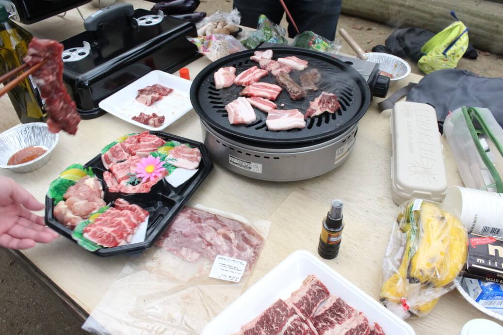 バーベキュー肉