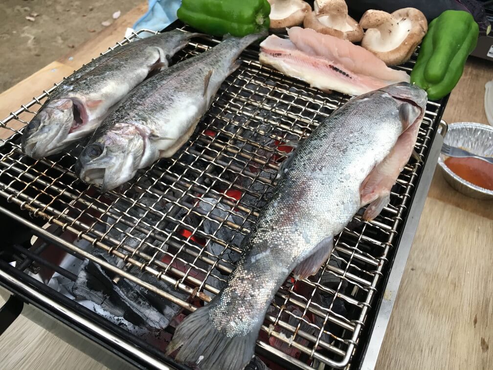 バーベキュー魚